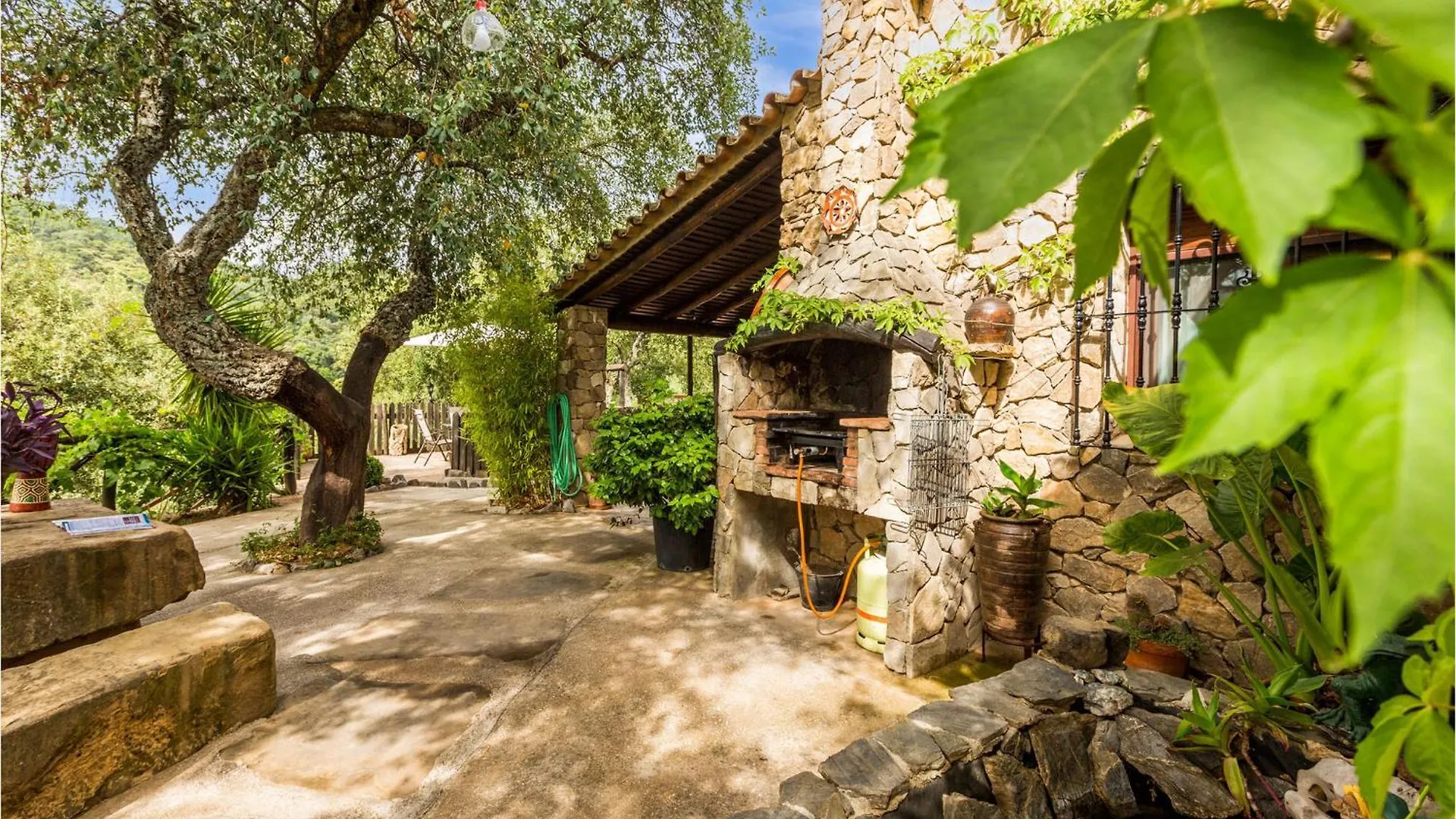 Cozy Home In Algatocin With Kitchenette 0*,